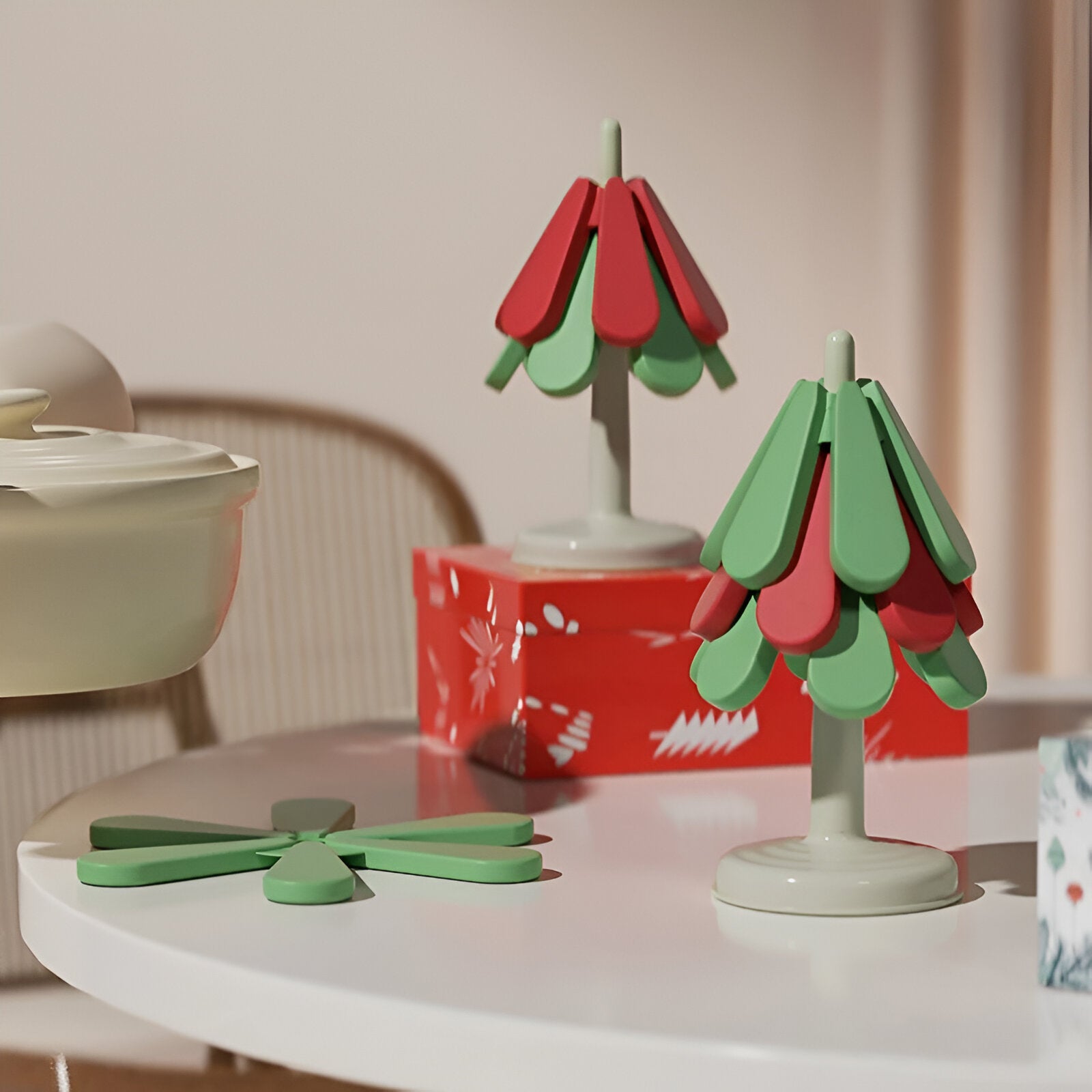 Heat Resistant Christmas Tree Coaster Set