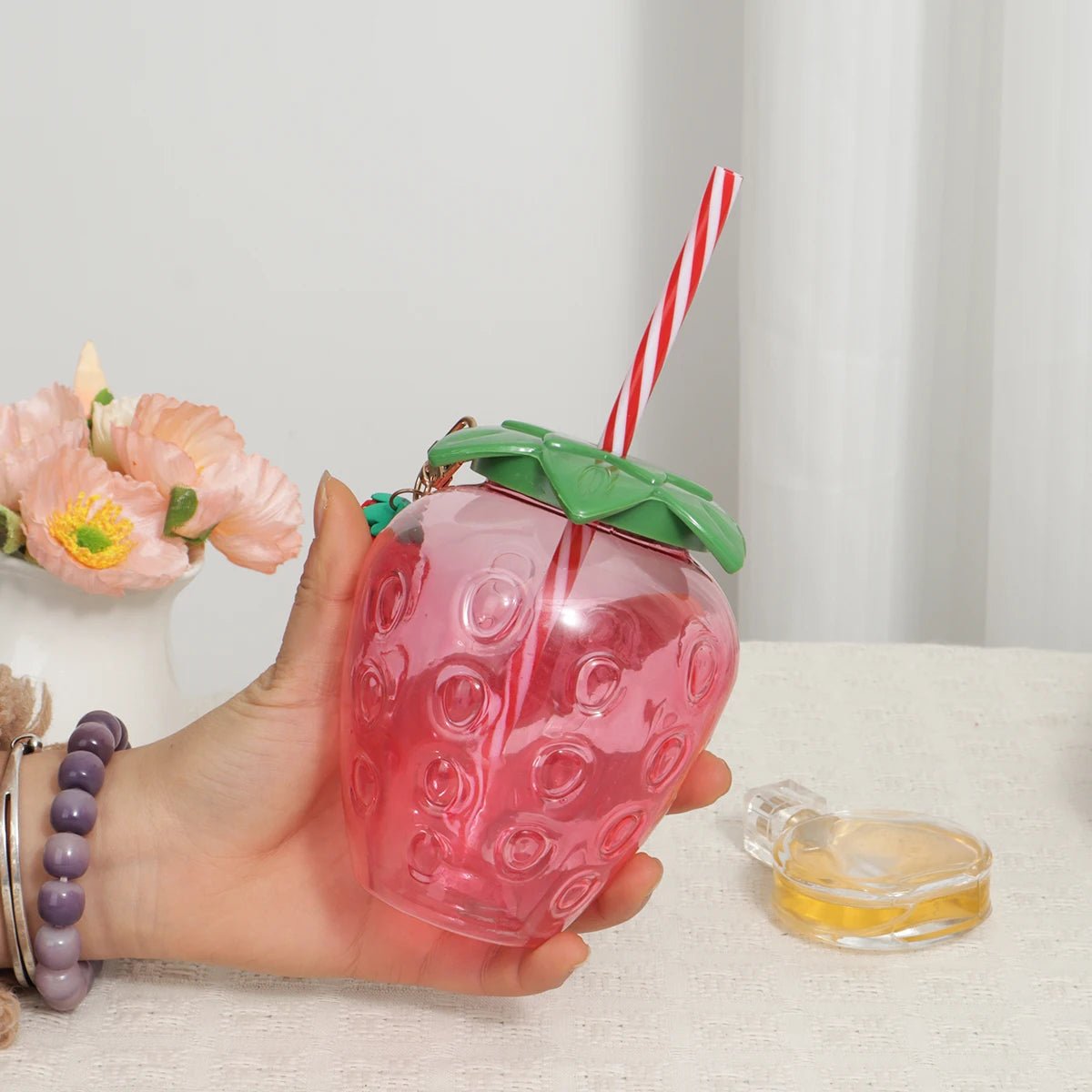 Berry - Licious Strawberry Straw Drinking Cup - The House Of BLOC