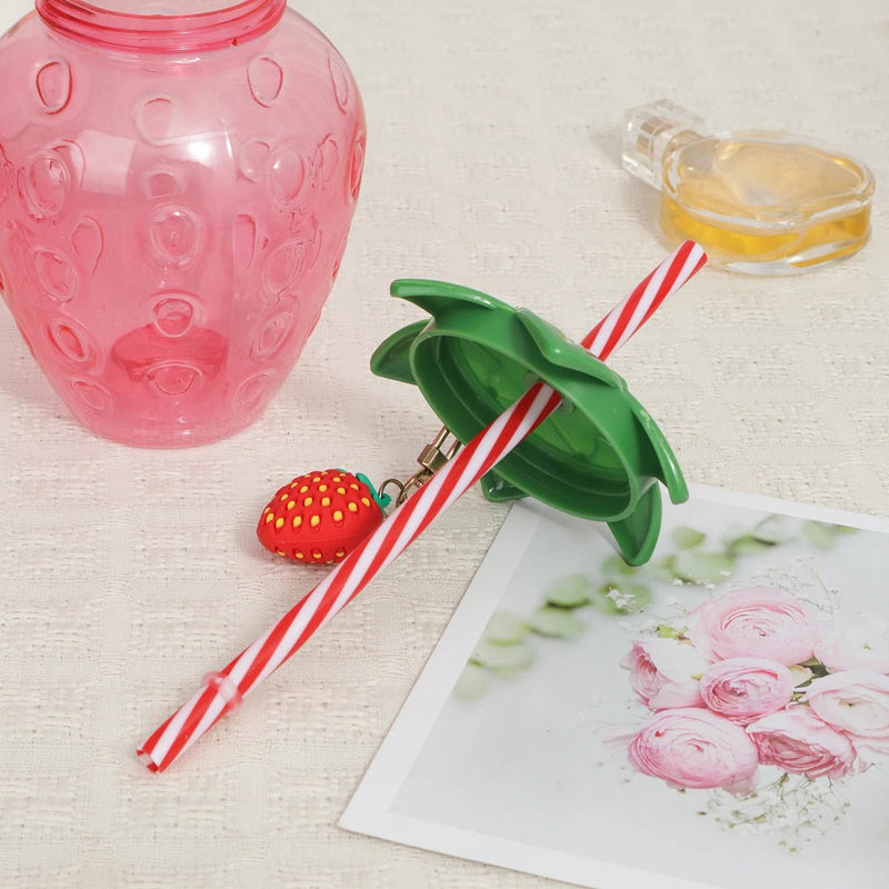 Berry - Licious Strawberry Straw Drinking Cup - The House Of BLOC