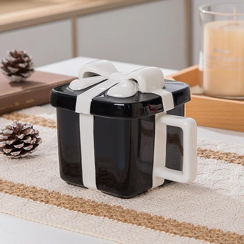 Ceramic Christmas Present Coffee Mug With Lid - The House Of BLOC