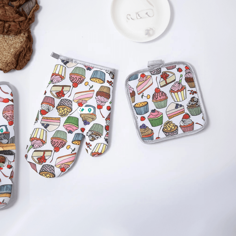 Cotton Heat Insulated Cupcake Oven Gloves - The House Of BLOC