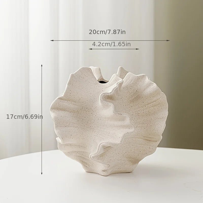 Geometric Wavy Pattern Porcelain Vase - The House Of BLOC