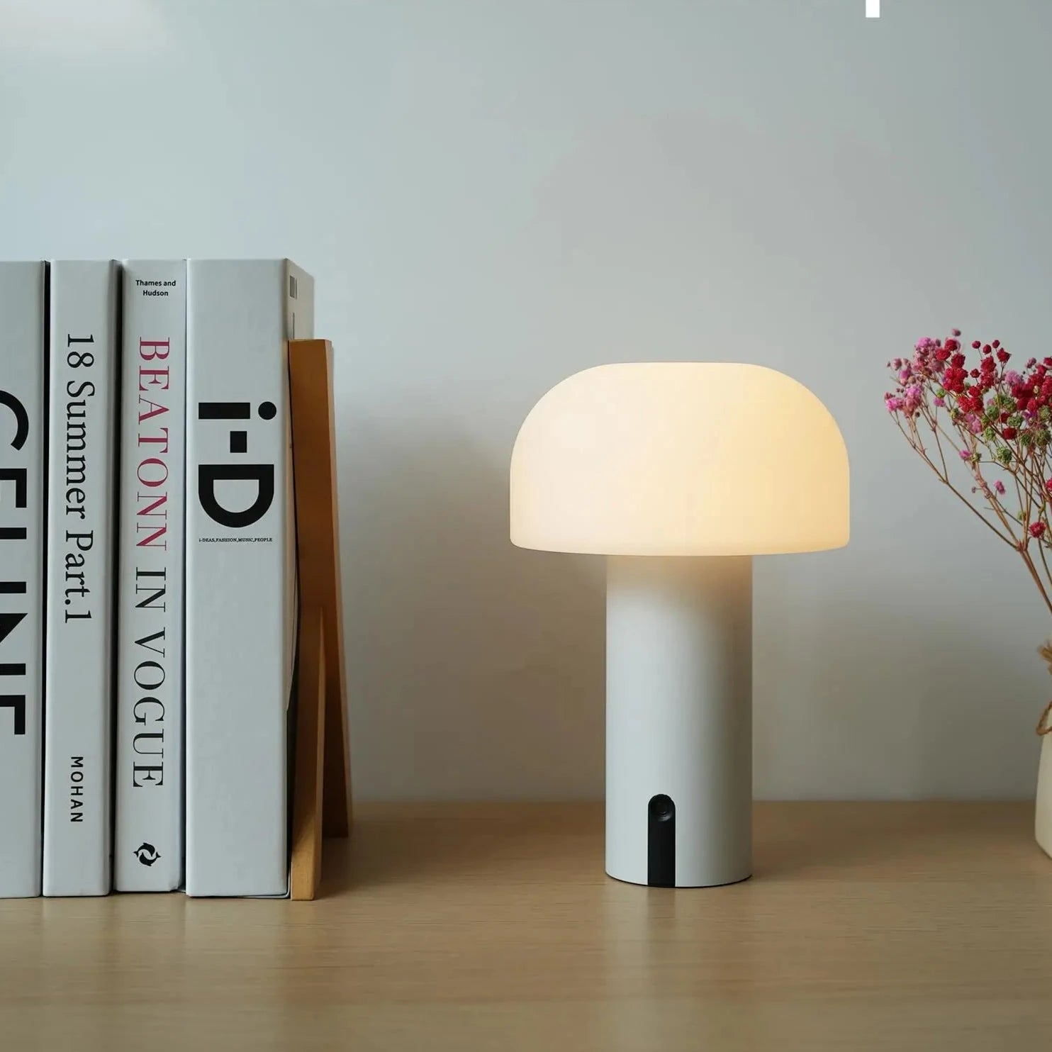 Simple Minimalist Mushroom Table Lamp - The House Of BLOC