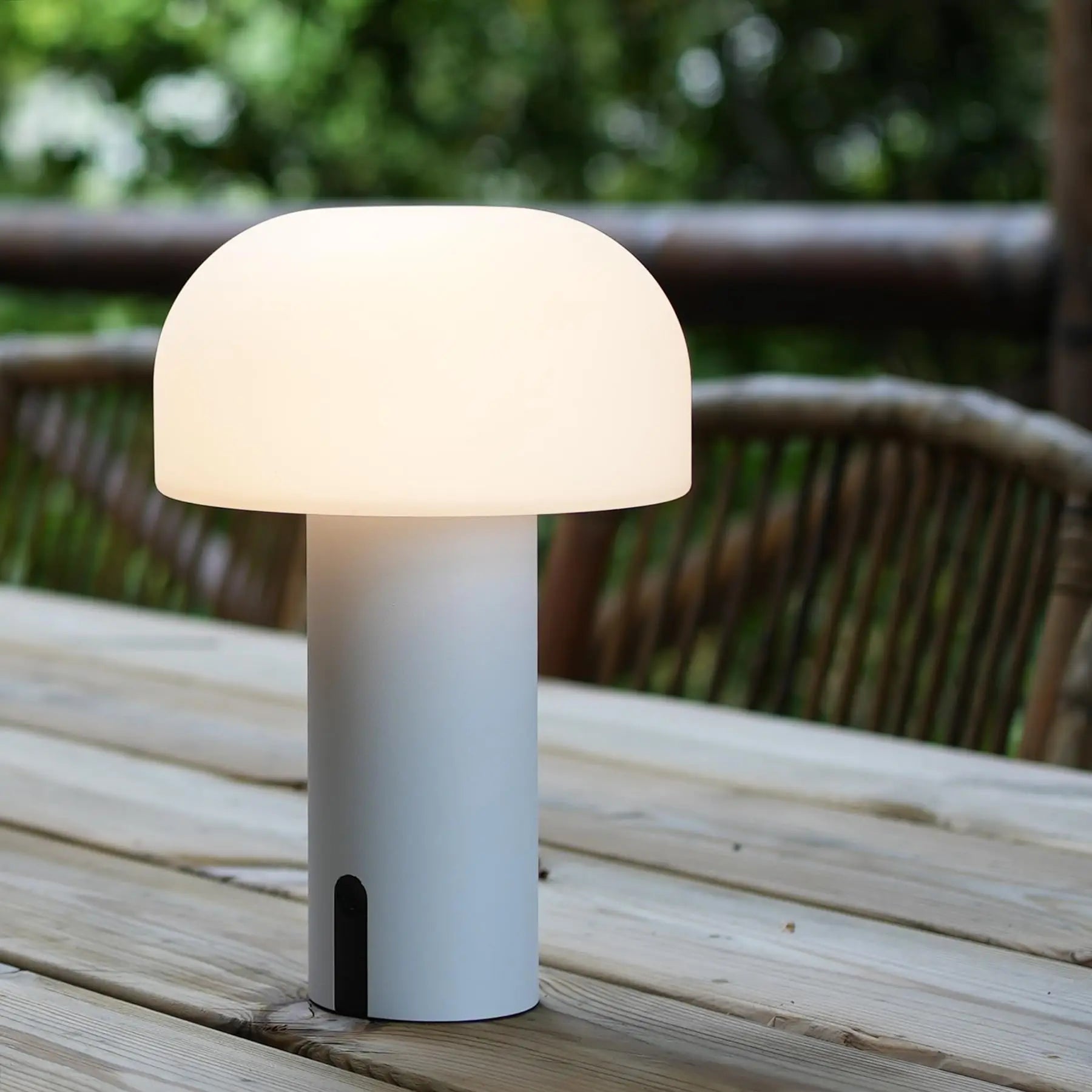 Simple Minimalist Mushroom Table Lamp - The House Of BLOC