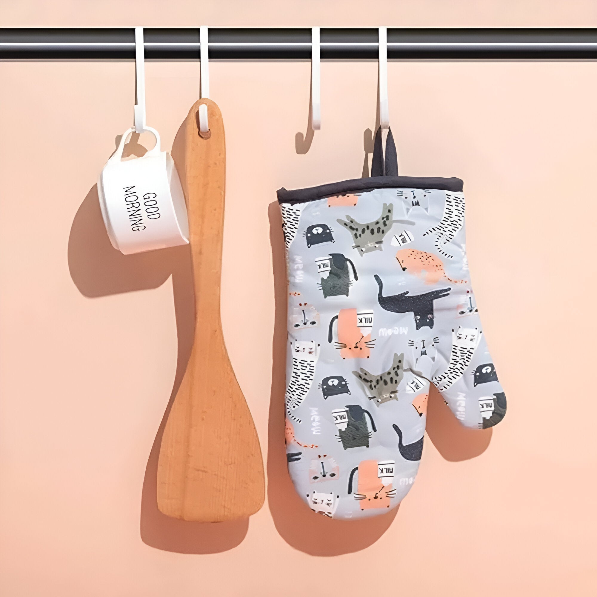 Two Piece Set Of Cat Design Oven Gloves - The House Of BLOC