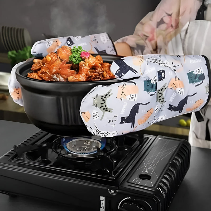 Two Piece Set Of Cat Design Oven Gloves - The House Of BLOC