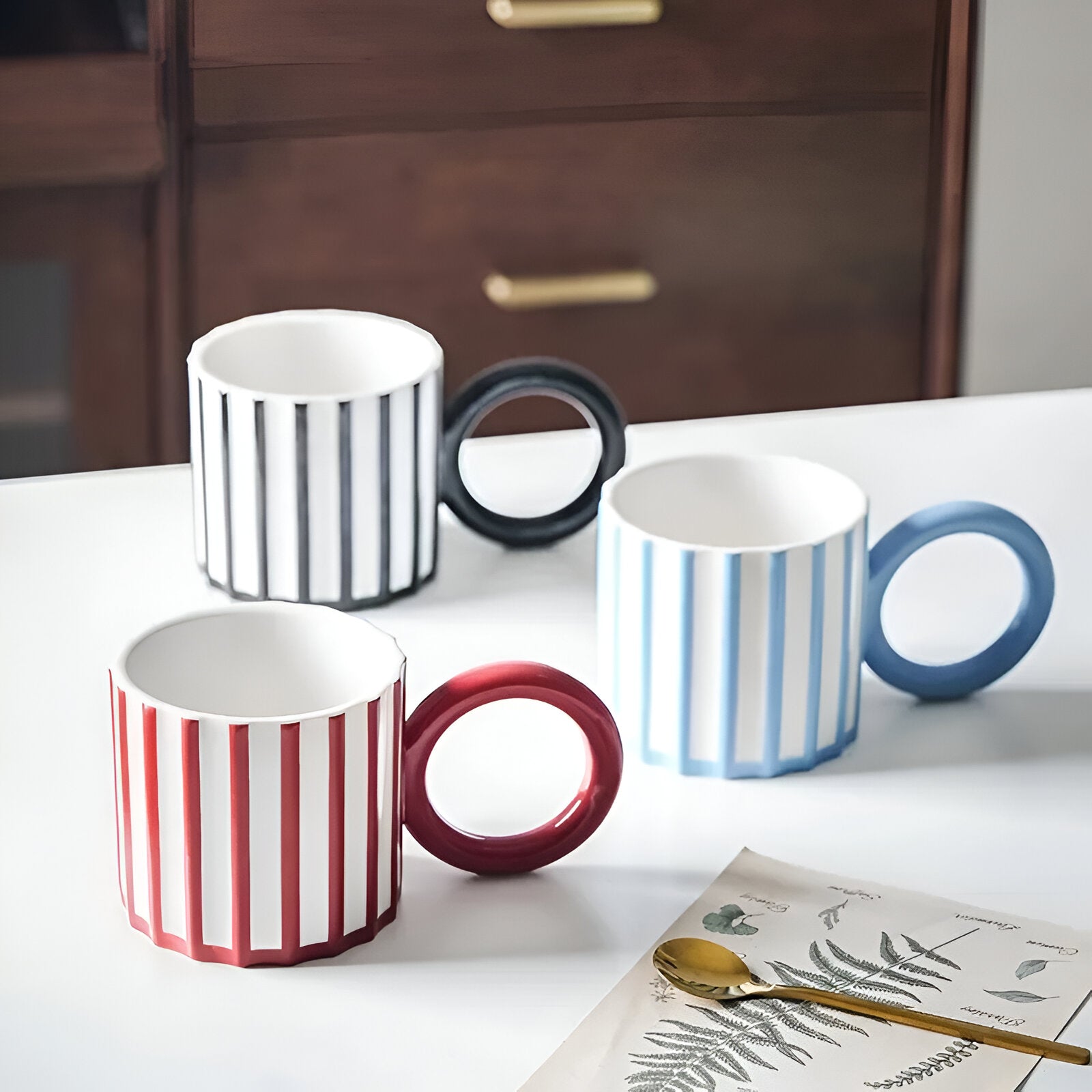 Vintage Style Striped Coffee Cup - The House Of BLOC