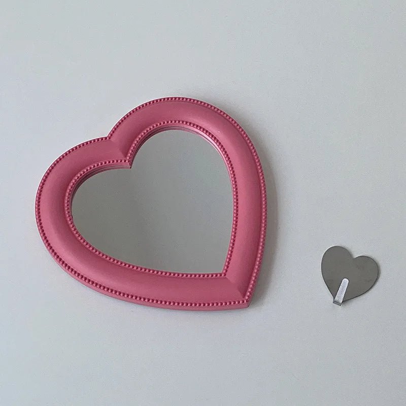 Creative Heart Shape Vanity Mirror - The House Of BLOC