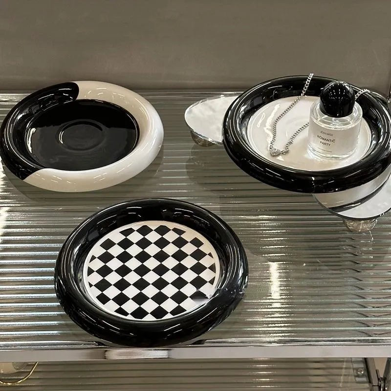 Geometric Design Ceramic Plate Set - The House Of BLOC