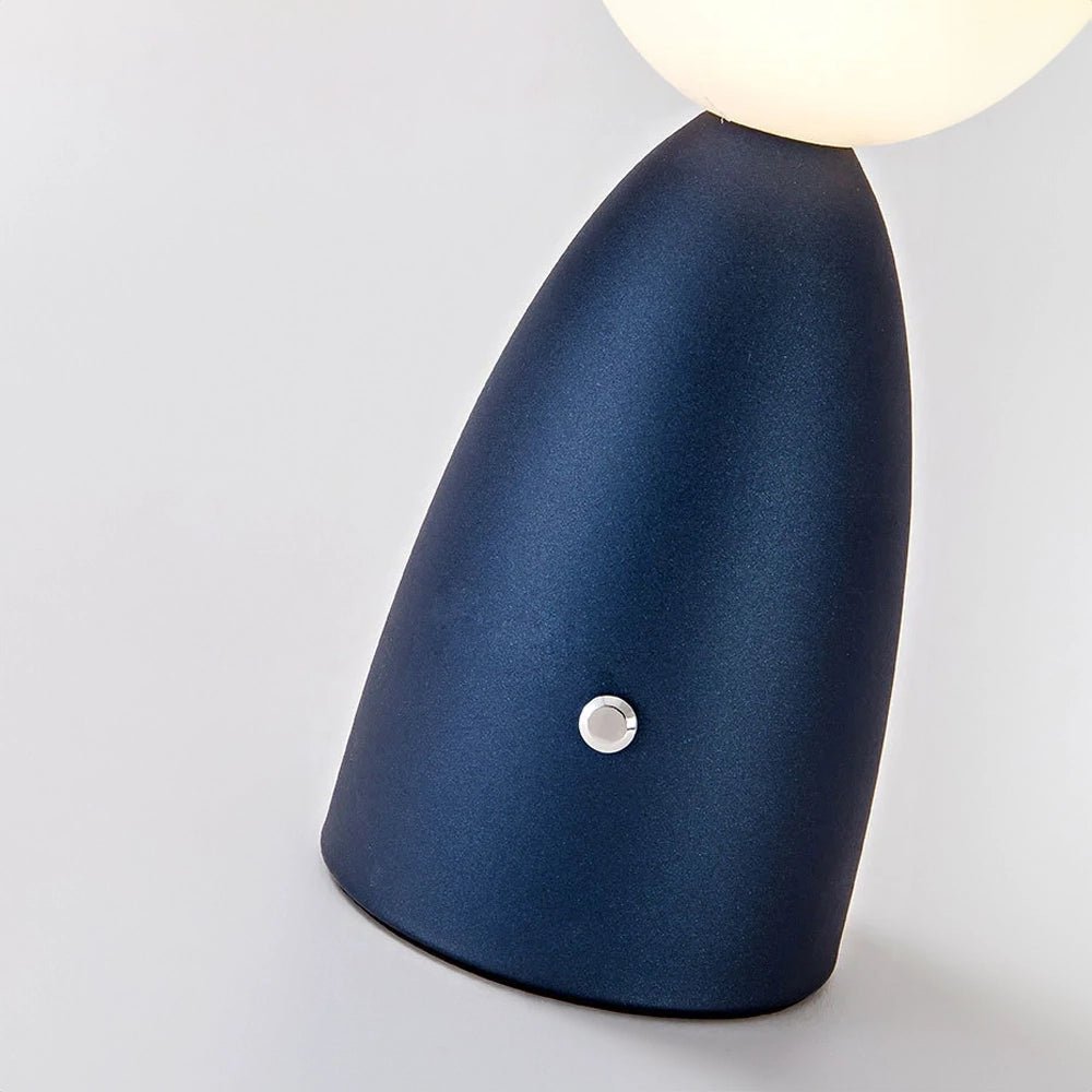 Minimal Saucer Style Rechargeable Table Lamp - The House Of BLOC