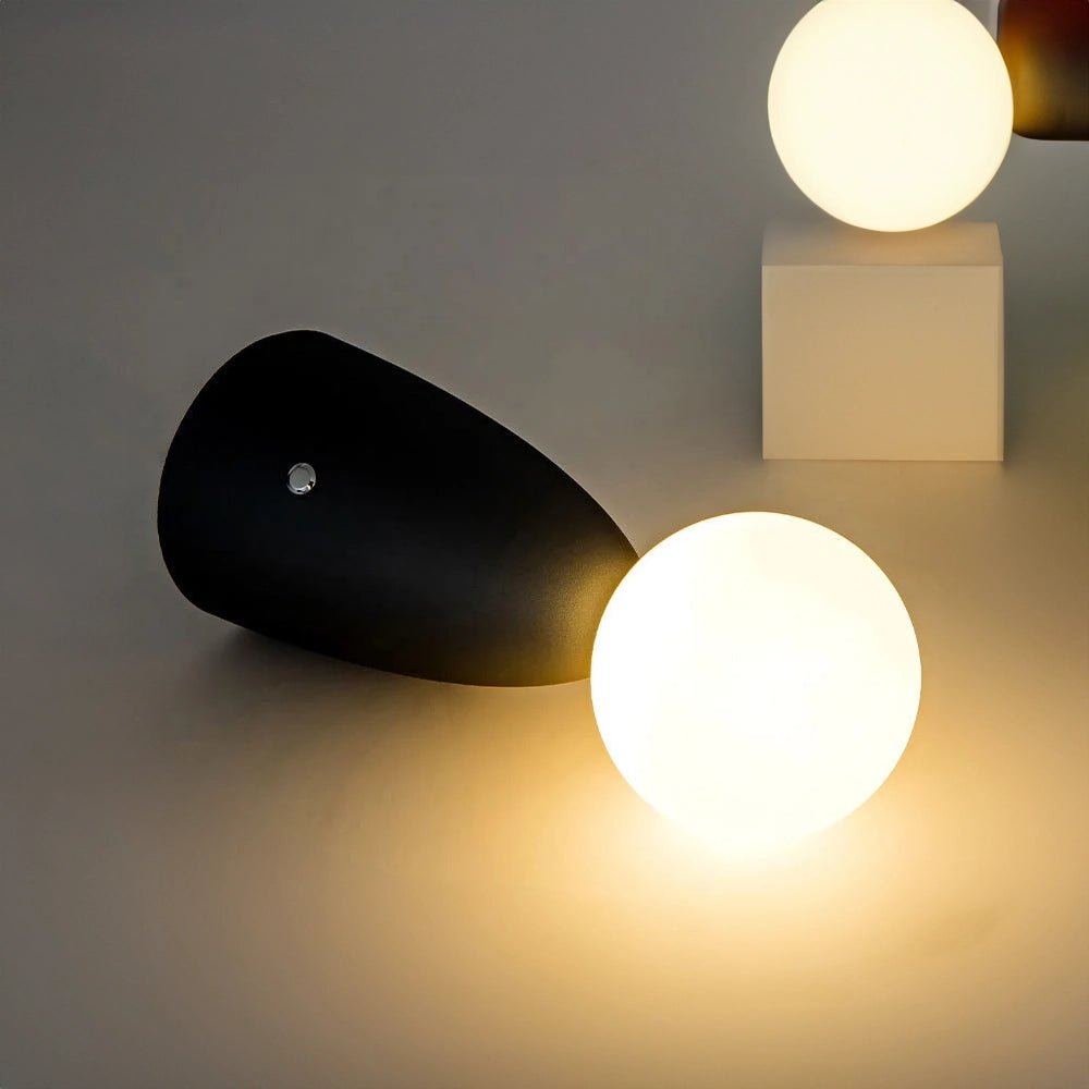 Minimal Saucer Style Rechargeable Table Lamp - The House Of BLOC