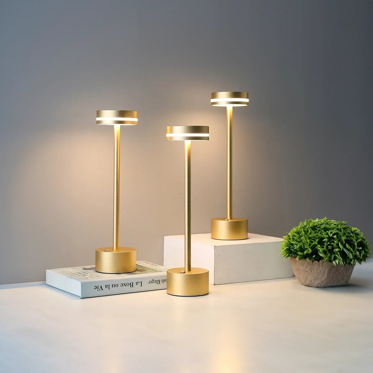 Modern Minimalist Touch Control Table Lamp - The House Of BLOC