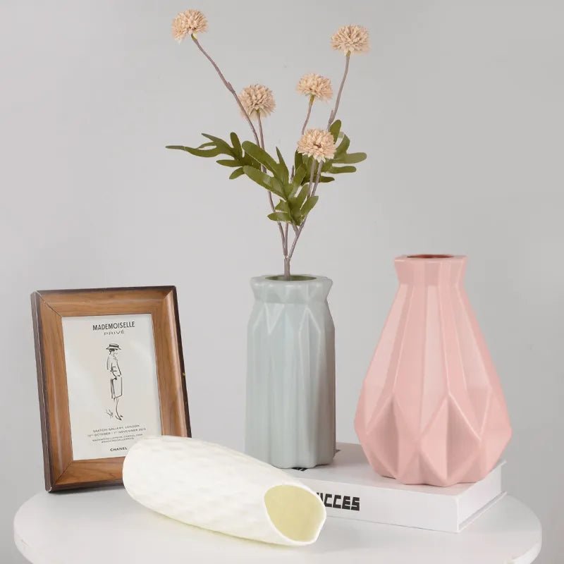 Pretty Pastel Coloured Flower Vase - The House Of BLOC