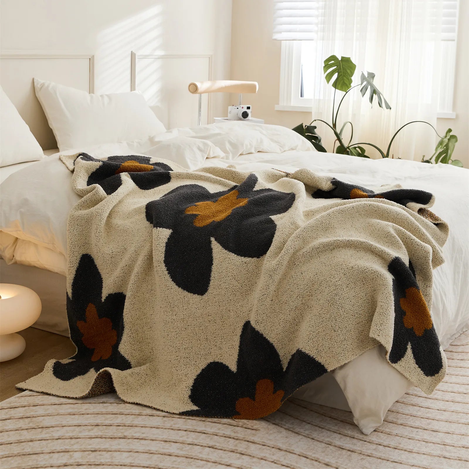 Super Soft Cosy Floral Pattern Blanket - The House Of BLOC