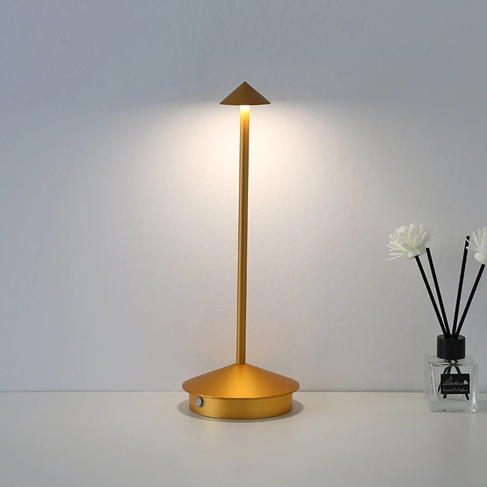 Triangle Point Dimming Table Lamp - The House Of BLOC